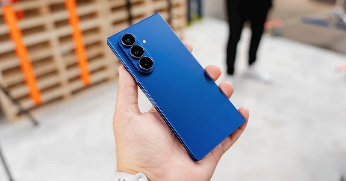 Trên tay Samsung Galaxy Z Fold 7 5G: Siêu mỏng, siêu nhẹ, camera 200MP mới