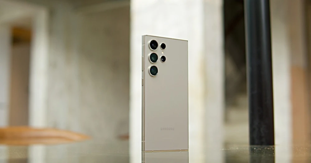 Galaxy S24 Ultra 256GB giá bao nhiêu? Liệu có nên mua hay không?