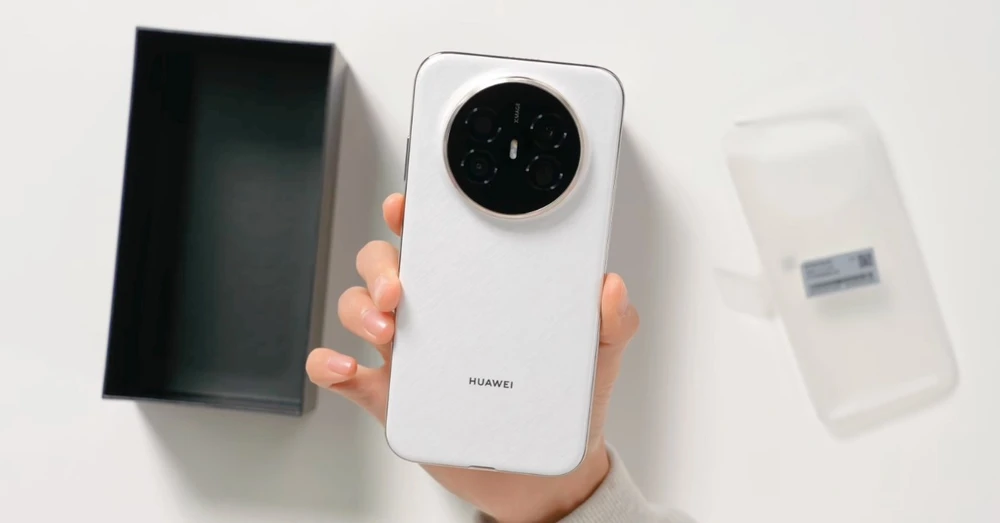 Trên tay Huawei Mate 70 Air: Đối thủ của iPhone Air với giá chỉ từ 15.5 triệu đồng