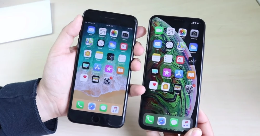 iPhone Xs Max hạ giá, tại sao vẫn chọn mua iPhone 7 Plus