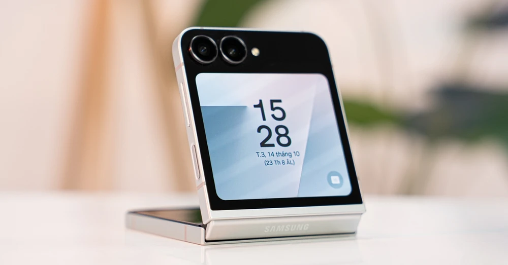 Galaxy Z Flip 8 FE sẽ có những nâng cấp ấn tượng so với Z Flip 7 FE