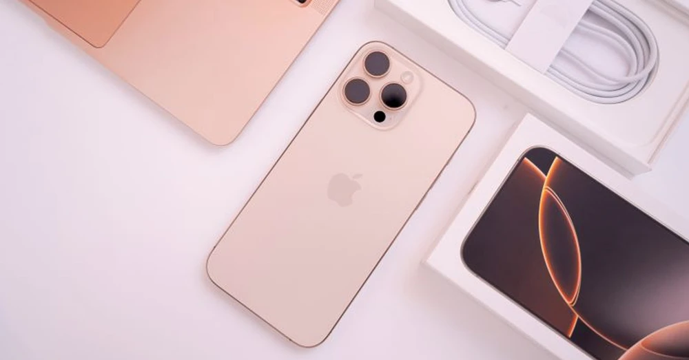 iPhone 16 Pro Max có mấy màu? Khám phá bảng màu nổi bật năm 2025