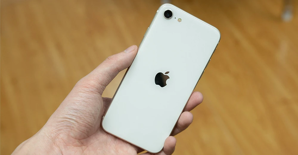 iPhone SE 2022 vẫn giữ thiết kế truyền thống nhưng không dễ sửa chữa như trước