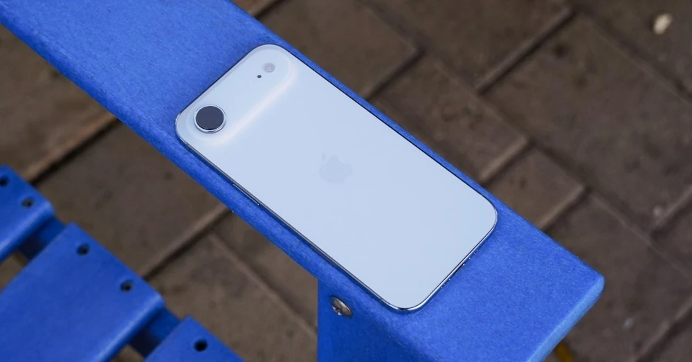 Apple cắt giảm sản xuất iPhone Air vì doanh số không như kỳ vọng