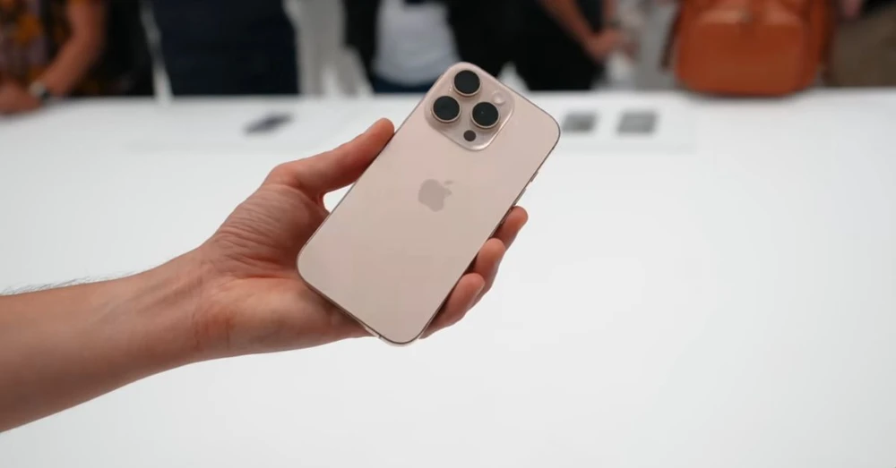Có nên mua iPhone 16 Pro Max? Đây là 7 nâng cấp đáng giá trên thiết bị!