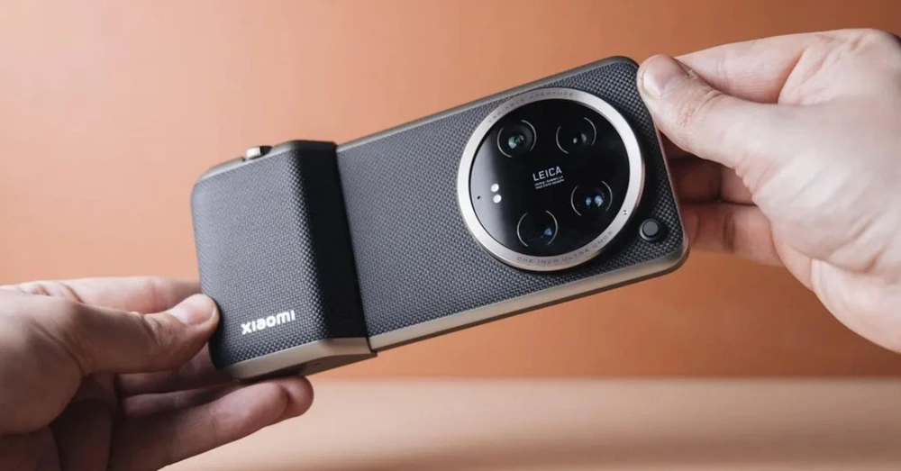 Hình ảnh linh kiện bên trong Xiaomi 15 Ultra bất ngờ bị rò rỉ!