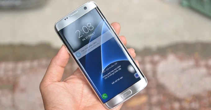 Galaaxy S7 Edge bản Hàn Quốc có Logo nhà mạng hay không?