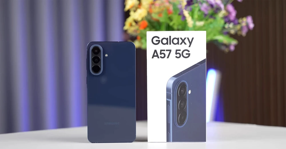 Nên mua Galaxy A57 hay iPhone 14: Khi flagship cũ đối đầu tân binh mới