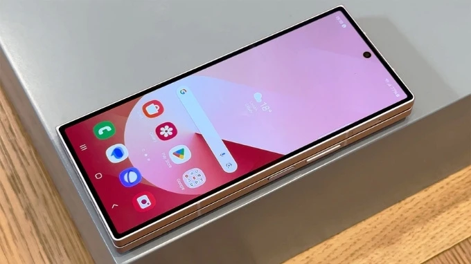 Galaxy Z Fold 7 sẽ có viền màn hình siêu mỏng gần như 'vô hình'