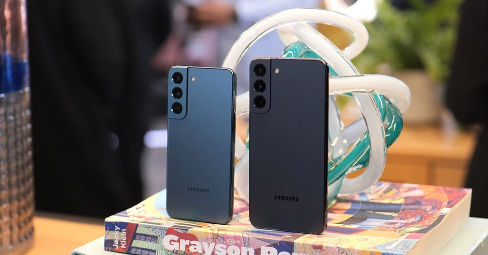 Lệch nhau 3 triệu đồng, nên chọn Galaxy S21 hay Galaxy S22?