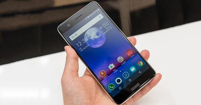 Cận cảnh Luna TG-L900S màn hình 2K, RAM 4GB, Snap 652 giá 3 triệu