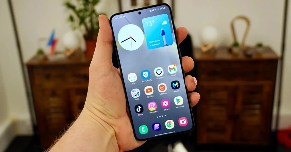 Galaxy S24 Plus thành công vang dội, ngày càng được nhiều người chọn mua