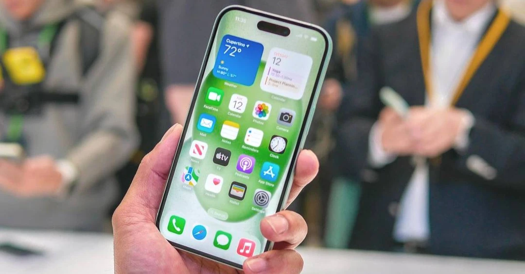 Trên tay iPhone 15: Màu pastel đẹp 'lịm tim', nhiều nâng cấp vượt trội