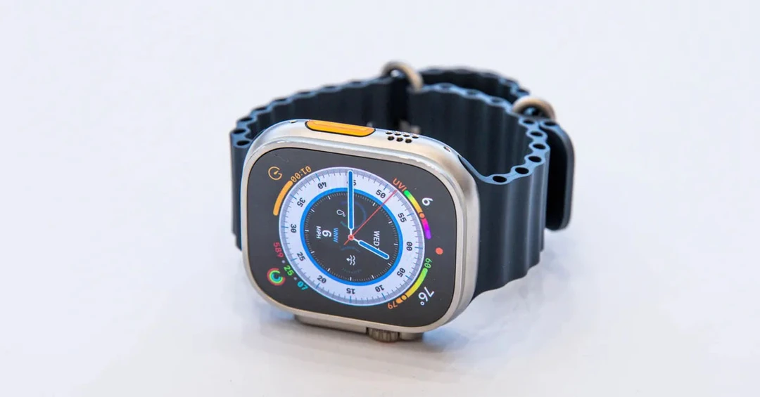 'Mổ bụng' Apple Watch Ultra: Pin lớn hơn 76% so với Apple Watch series 8