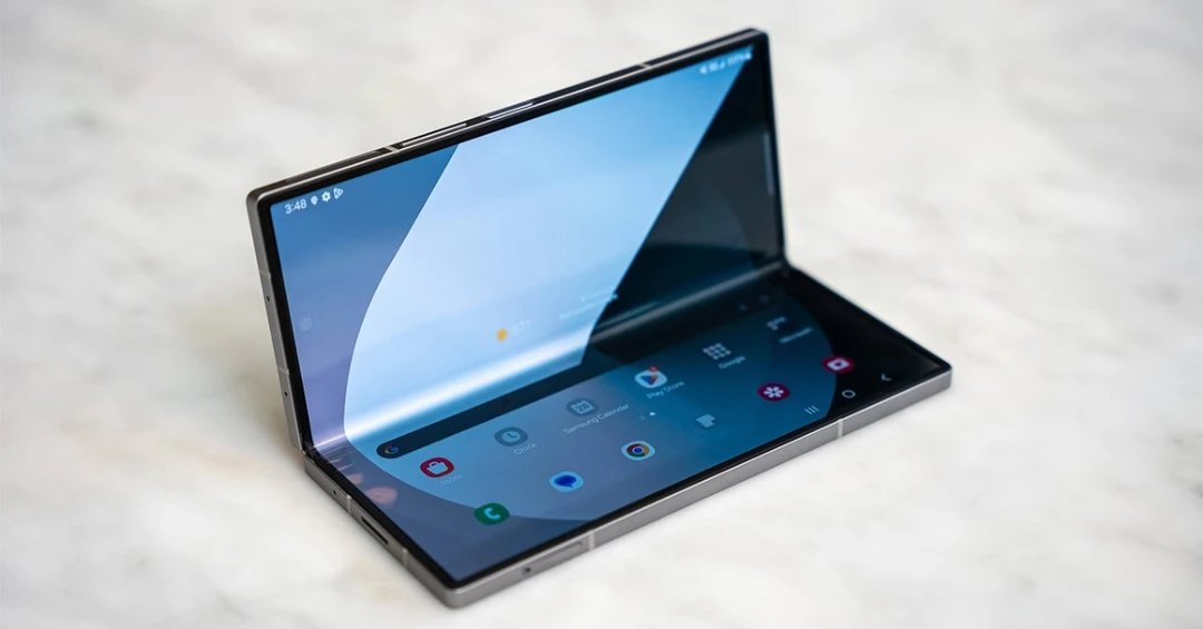 Galaxy Z Fold Special Edition lộ ảnh thực tế đầu tiên với thiết kế cực sang trọng