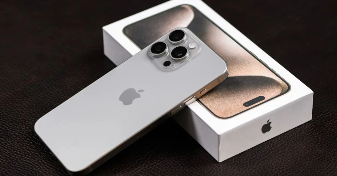 Hình ảnh iPhone 15 Pro Max: Màu Titan Tự Nhiên quá đẹp!