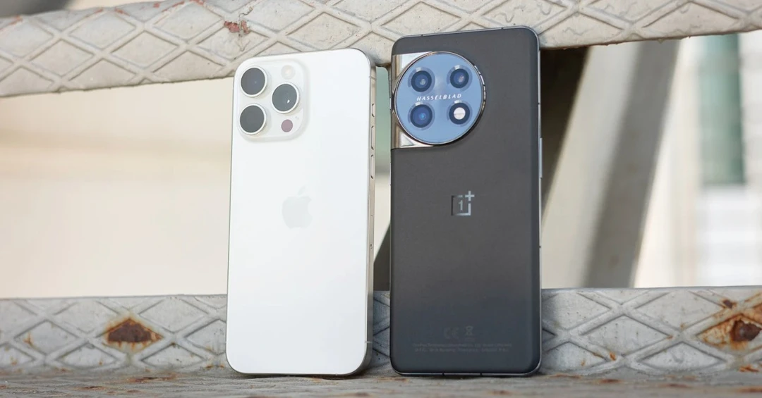 So sánh iPhone 15 Pro Max và OnePlus 11: Flagship Android liệu 'có cửa'?