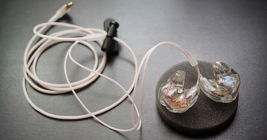 Tai nghe In-ear Monitor là gì, hoạt động như thế nào?