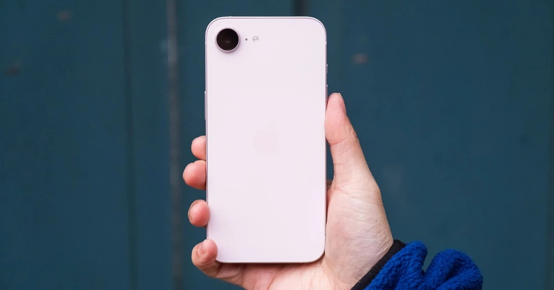 Đánh giá iPhone 17e chi tiết: Giá rẻ nhưng có đáng mua không?