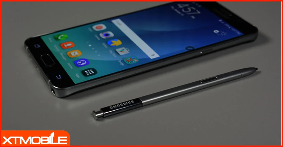 Bộ ba smartphone Samsung đẳng cấp, giá giảm quá nửa tại Việt Nam