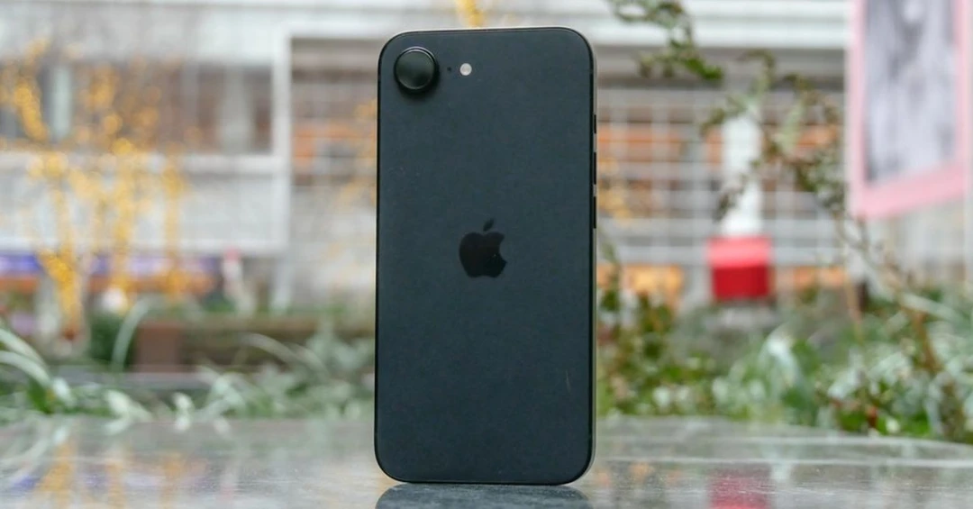 Giá iPhone 16e bao nhiêu? Có đáng để 'xuống tiền' hay không?