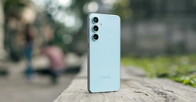 Samsung Galaxy S24 FE có chống nước không? Những điều bạn cần biết