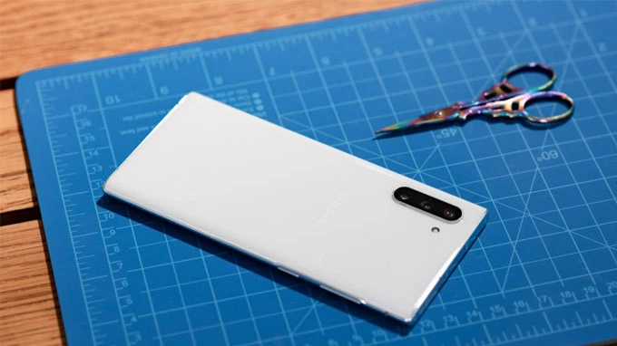 Galaxy Note 10 Plus sở hữu sạc thần tốc, sạc đầy chỉ 70 phút
