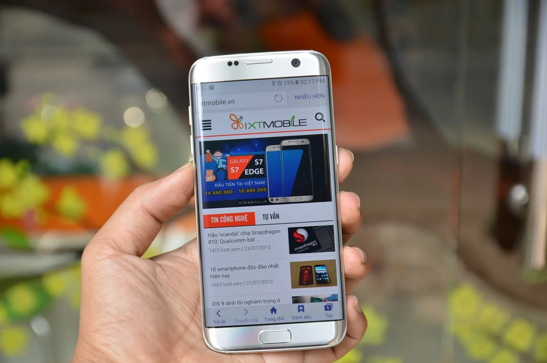 Galaxy S7 Edge có giá bao nhiêu ở thời điểm hiện tại và có bao nhiêu phiên bản?