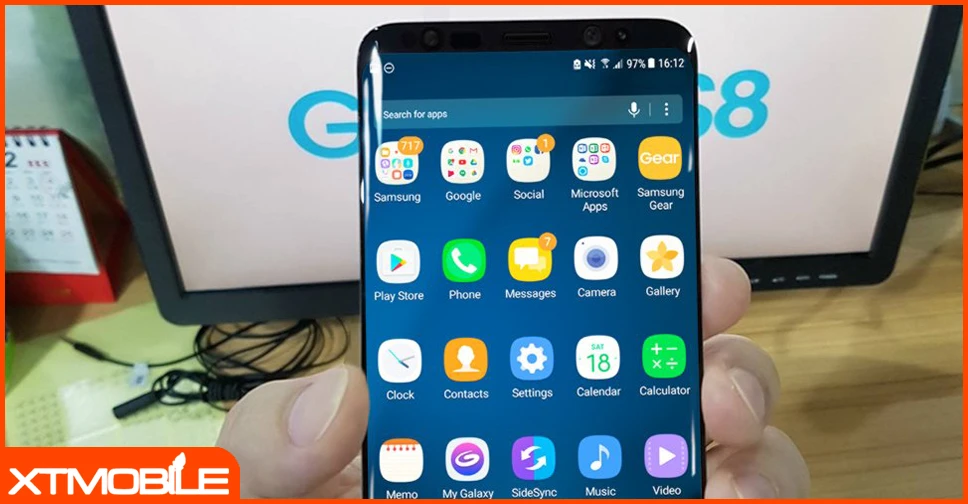 Galaxy S8 màu trắng thanh tao tự tin khoe sắc cùng Galaxy S8 Plus màu vàng cực sang trọng