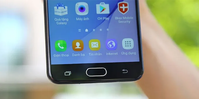 J7 Prime cải thiện bộ nhớ so với J7