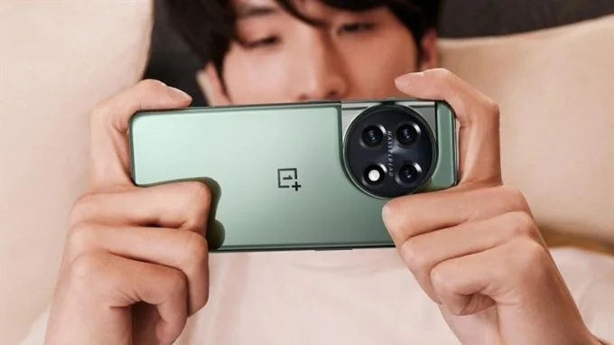 Oneplus11 có tổng cộng 3 camera sau