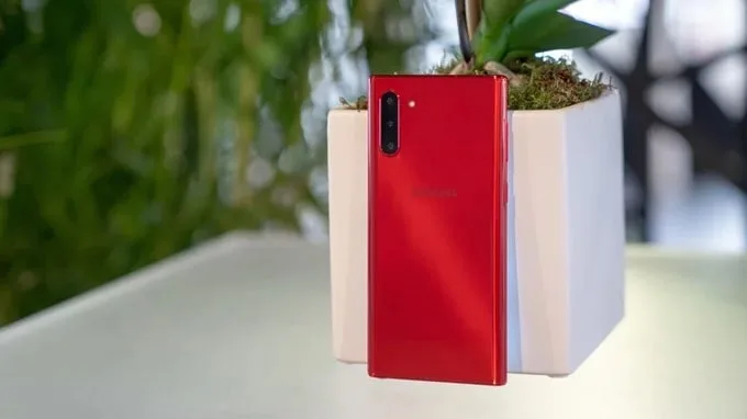 Galaxy Note 10 màu đỏ -