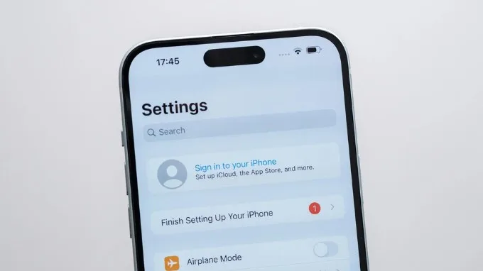Màn hình Dynamic Island trên iPhone 15 Plus