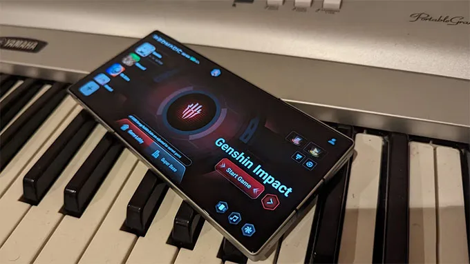 Red Magic 9 Pro còn đi kèm với hai bộ kích hoạt cảm ứng ở phía trên