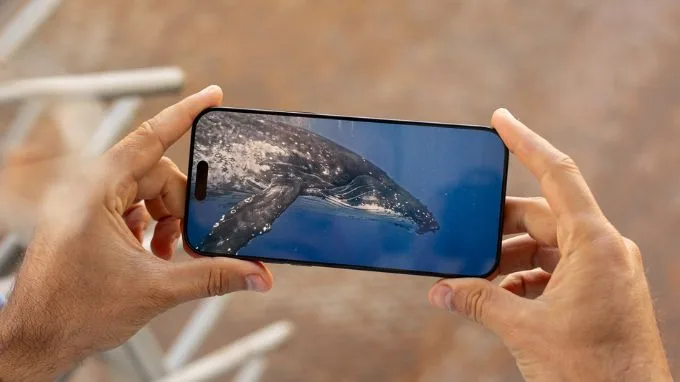 Đánh giá màn hình iPhone 16 Pro Max viền siêu mỏng