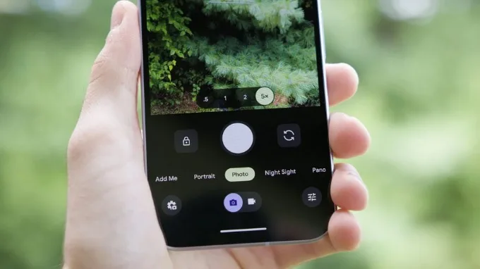 Pixel 10 được trang bị camera telephoto 10.8MP (zoom 5x)
