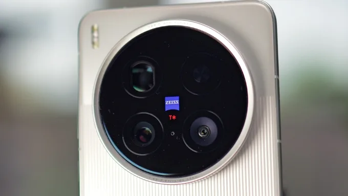 Ở khía cạnh nhiếp ảnh, cả 2 chipset đều đáp ứng tốt nhu cầu sử dụng camera độ phân giải cao