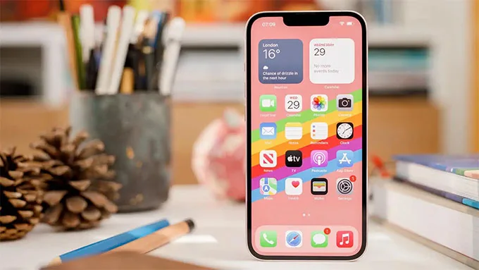 iPhone 13 - Điện thoại có ngân sách tốt nhất
