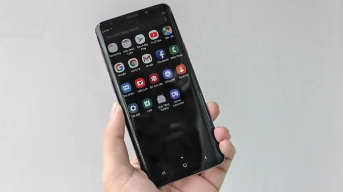 Màn hình vô cực của Samsung được nhiều smartphone thèm khát
