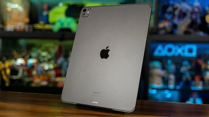 Camera sau của iPad Pro M4