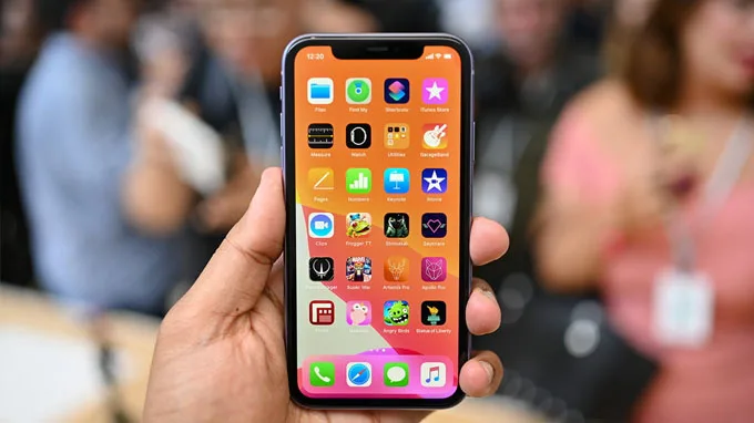 iPhone 11 sở hữu màn hình 6.1 inch