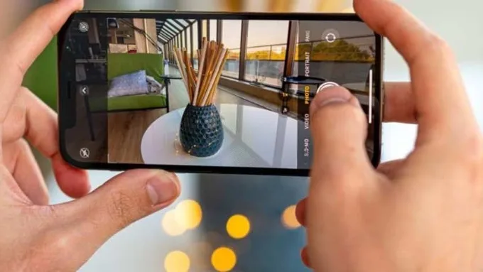 Chuyển đổi giữa camera trước và sau