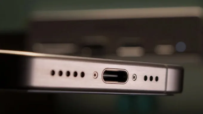 iPhone 17 dùng cổng sạc gì?