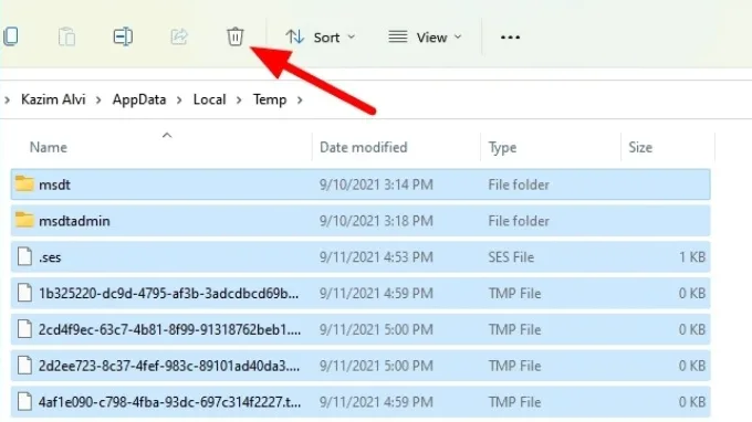 Xóa tệp tạm thời bằng File Explorer