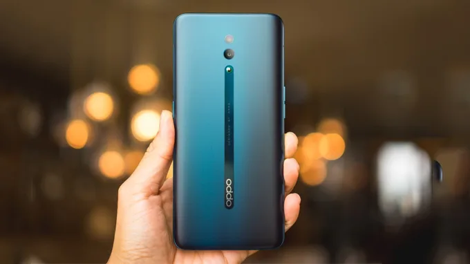 Hệ thống camera trên Oppo Reno được sử dụng 1 cảm biến Sony IMX 586 48MP và 1 cảm biến 5MP