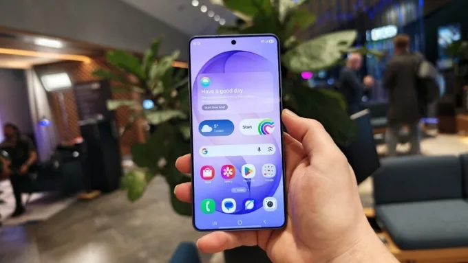 Màn hình của Samsung Galaxy S26 Ultra đạt độ sáng tối đa 2.600 nits (peak)