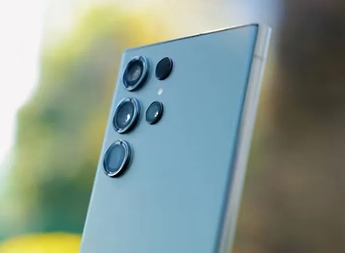 Galaxy S24 Ultra có thể chuyển đổi giữa tất cả các camera trong khi quay video 4K@60fps