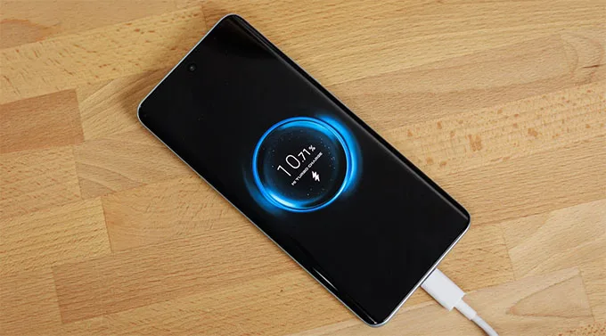 Xiaomi Redmi Note 15 và Glaxy A07 5G đều được trang bị viên pin 6000mAh