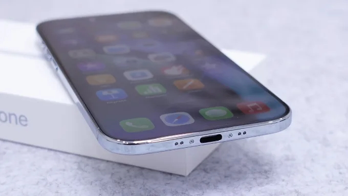 Honor 500 nổi bật hơn iPhone Air nhờ viên pin silicon-carbon 8.000mAh