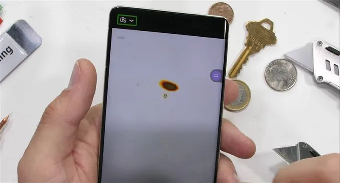 Màn hình và cảm ứng Pixel 7 Pro vẫn hoạt động hoàn toàn bình thường dù bị đốt tận 20 giây
